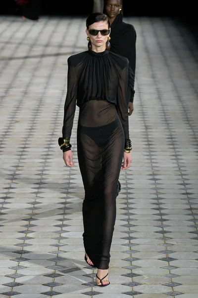 Look 36